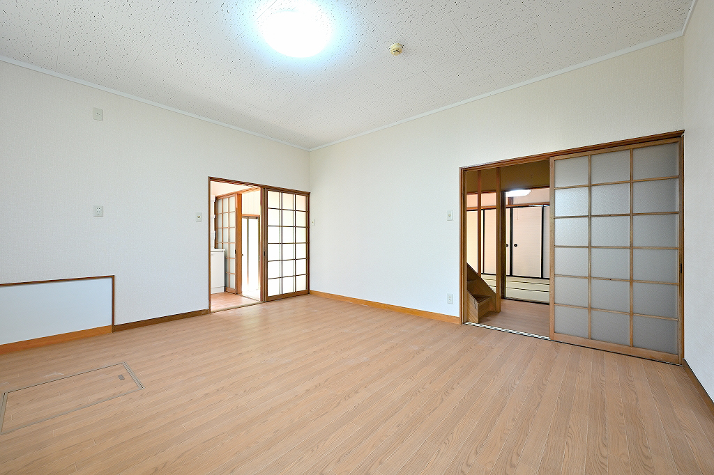 秋葉区塩谷 リフォーム済み11DK 角地 - 
