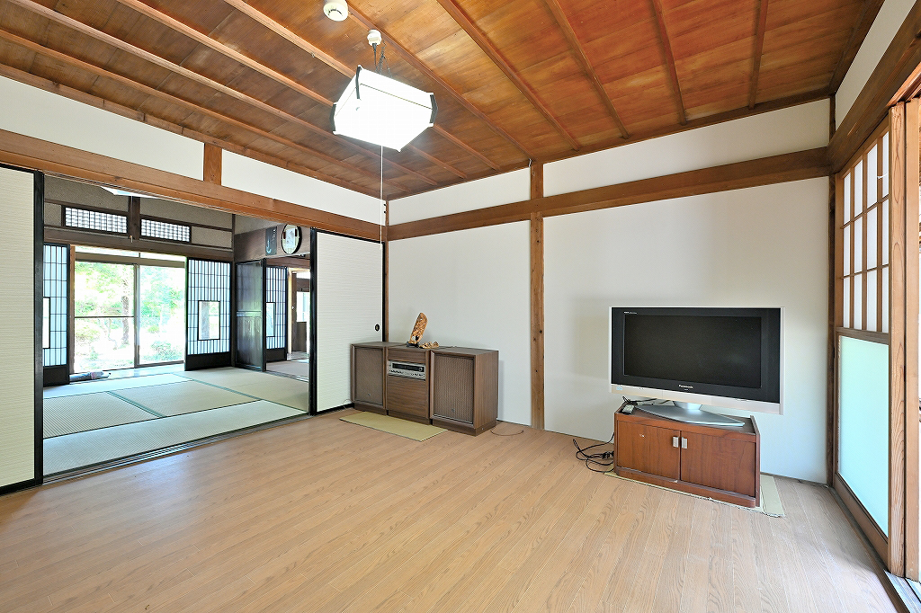 秋��葉区塩谷 リフォーム済み11DK 角地 - 