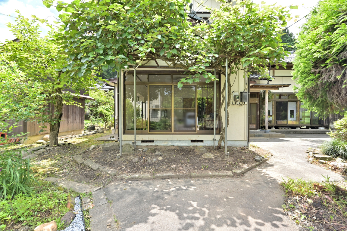 秋葉区塩谷 リフォーム済み11DK 角地 - 