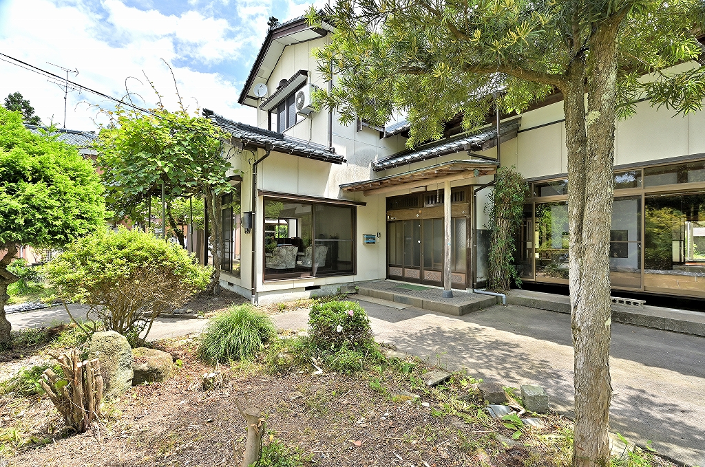 秋葉区塩谷 リフォーム済み11DK 角地 - 