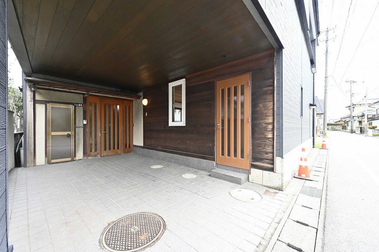 江南区亀田新明町4丁目 中古住宅 8LD+K - 