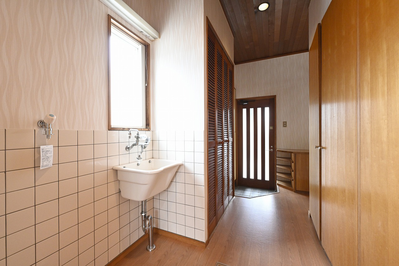 江南区亀田新明町4丁目 中古住宅 8LD+K - 