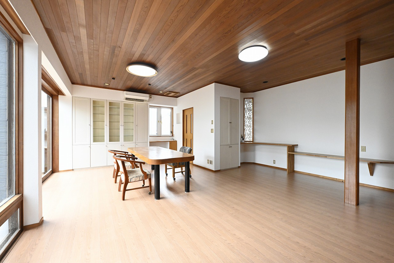 江南区亀田新明町4丁目 中古住宅 8LD+K - 