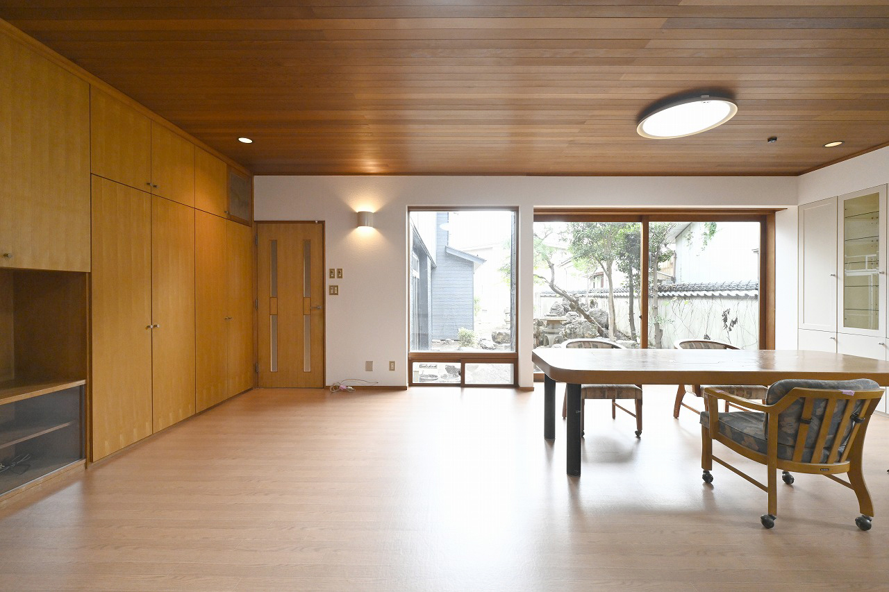 江南区亀田新明町4丁目 中古住宅 8LD+K - 