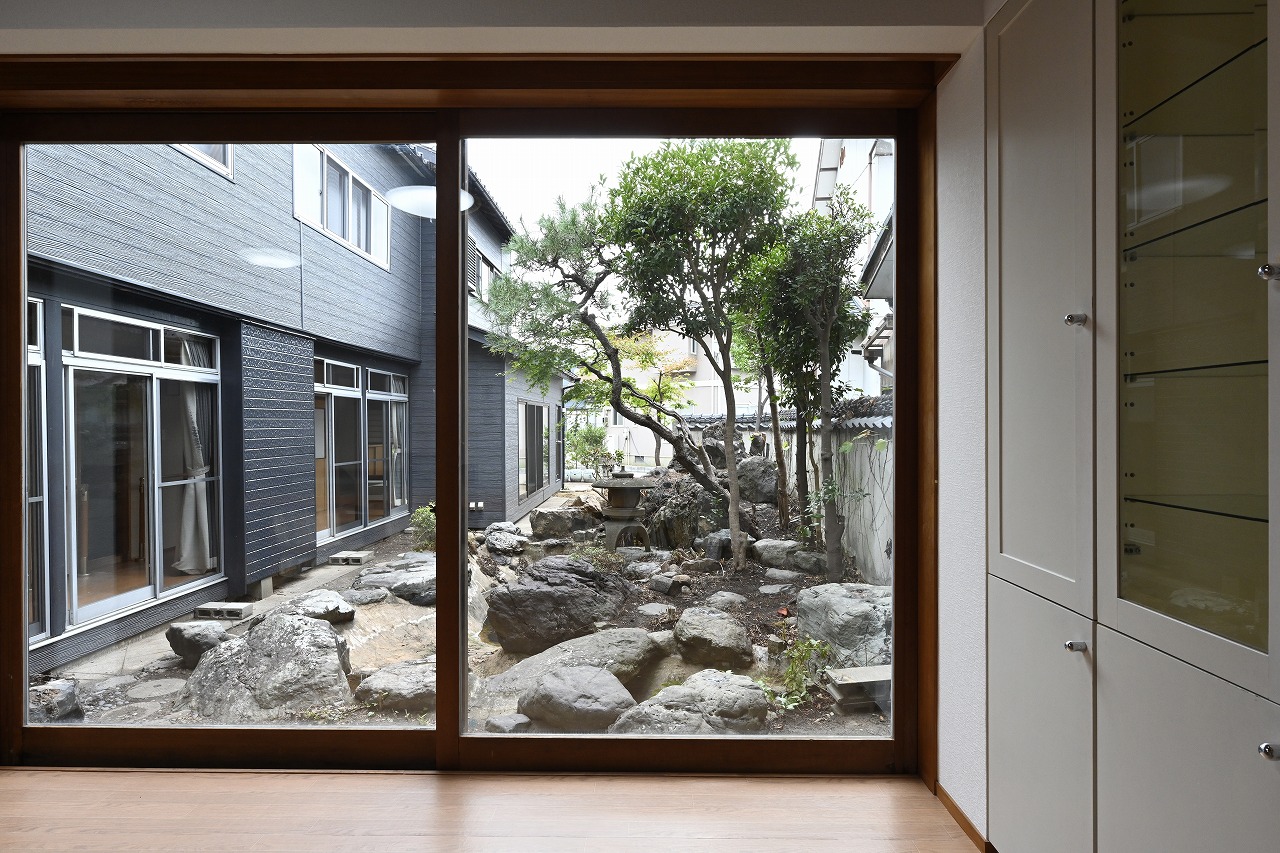 江南区亀田新明町4丁目 中古住宅 8LD+K - 
