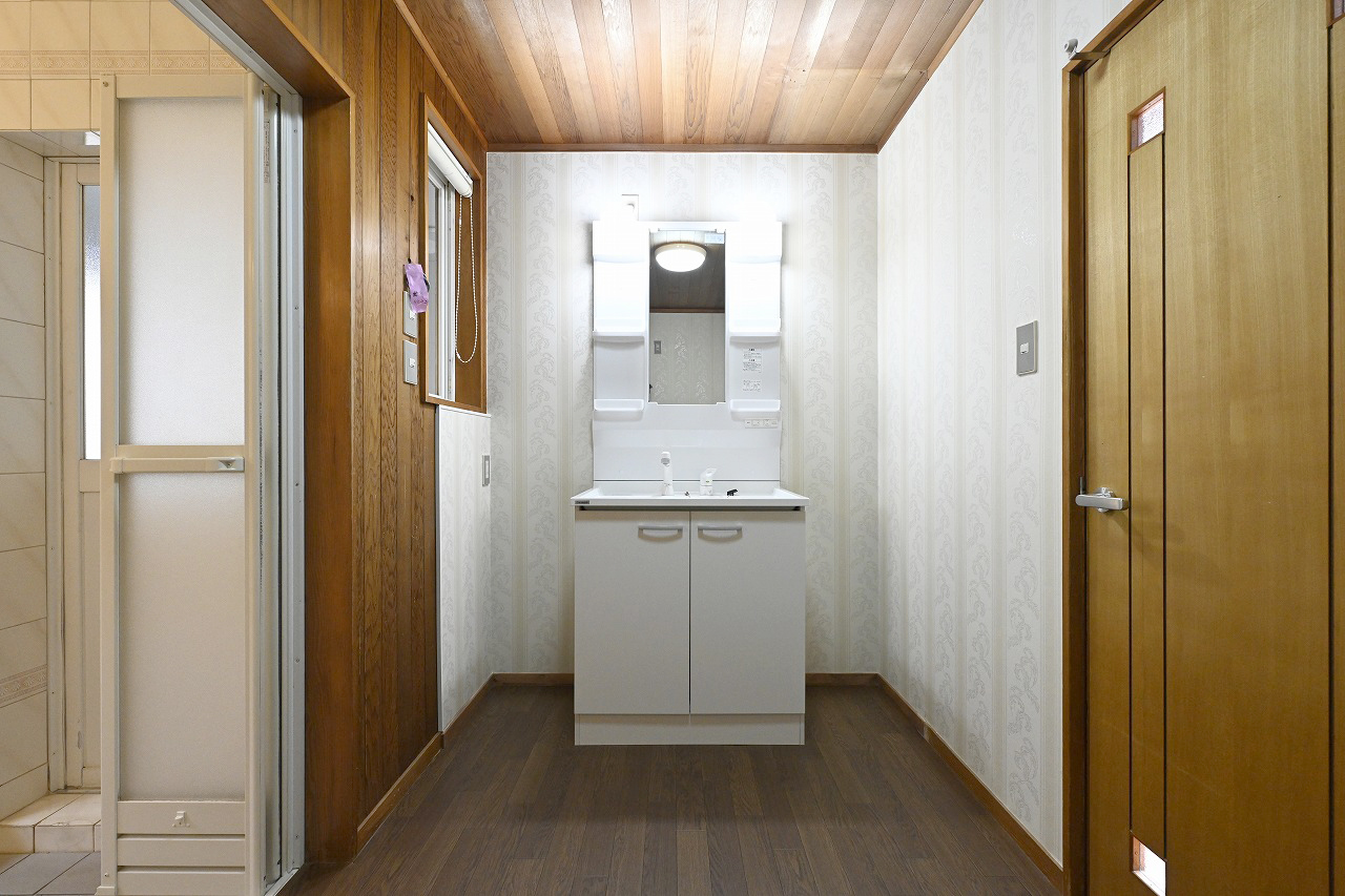 江南区亀田新明町4丁目 中古住宅 8LD+K - 