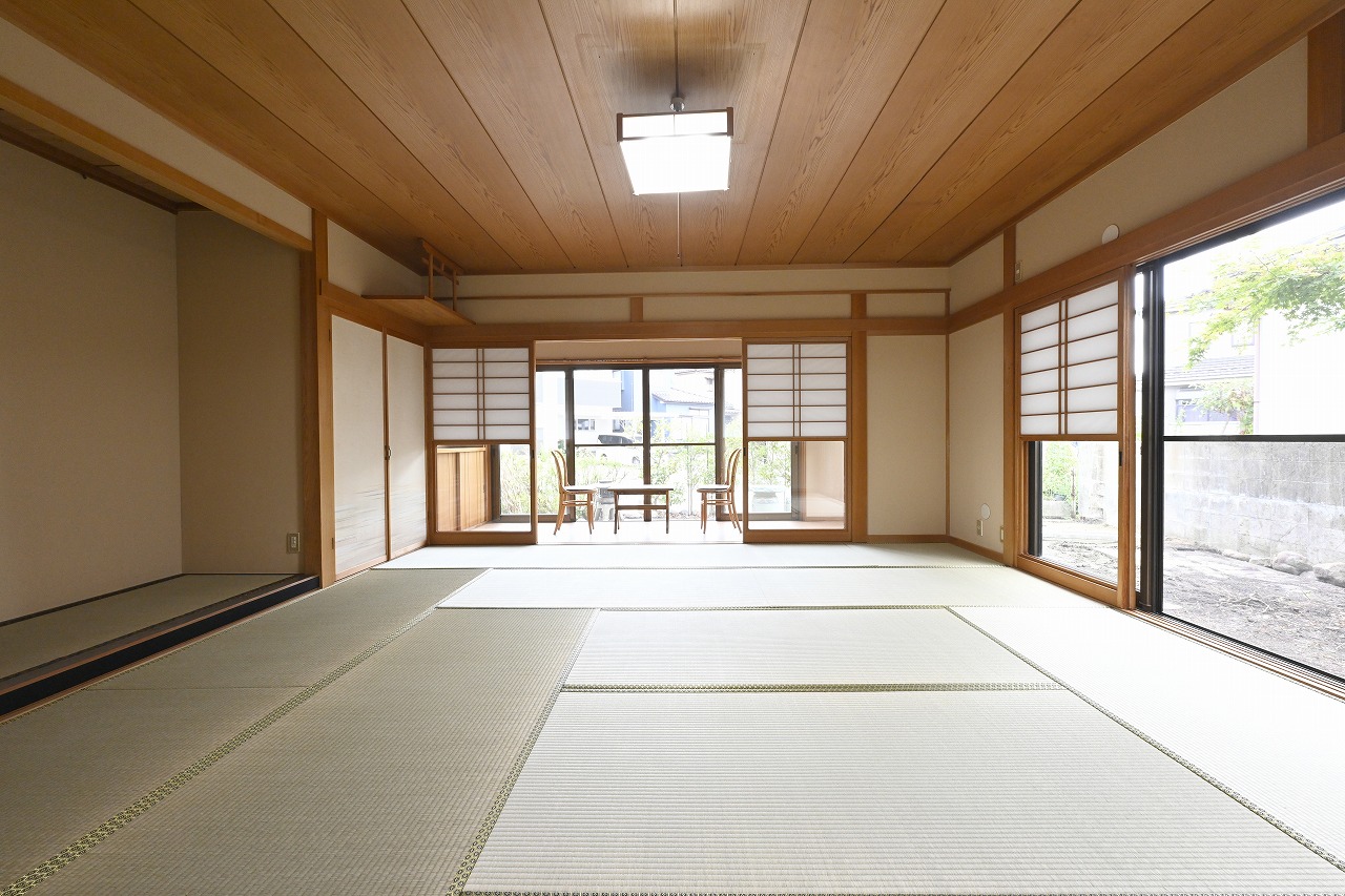 江南区亀田新明町4丁目 中古住宅 8LD+K - 