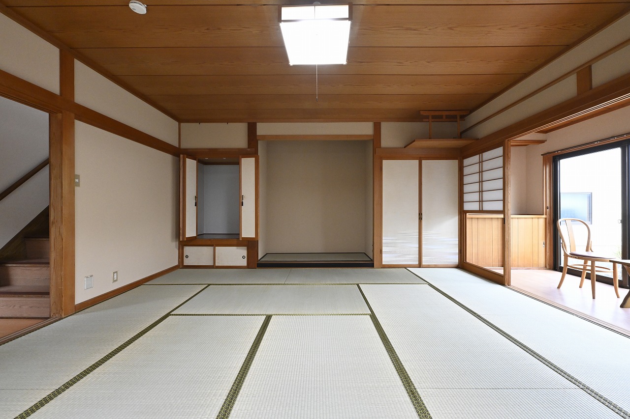 江南区亀田新明町4丁目 中古住宅 8LD+K - 