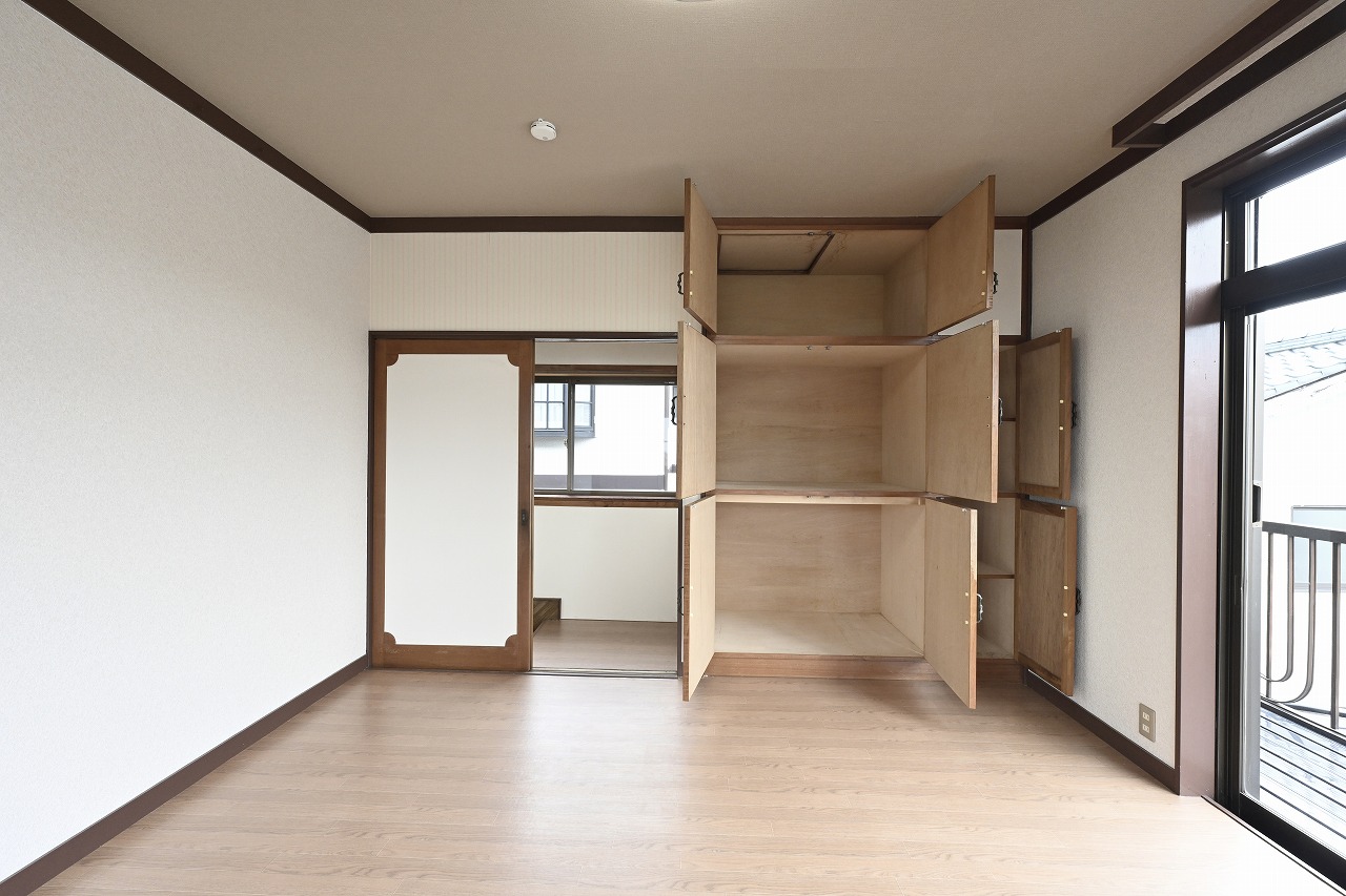 江南区亀田新明町4丁目 中古住宅 8LD+K - 