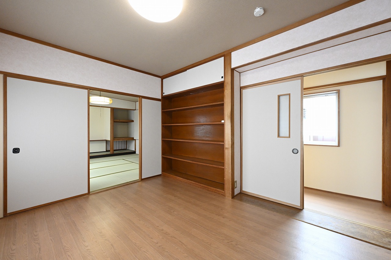 江南区亀田新明町4丁目 中古住宅 8LD+K - 