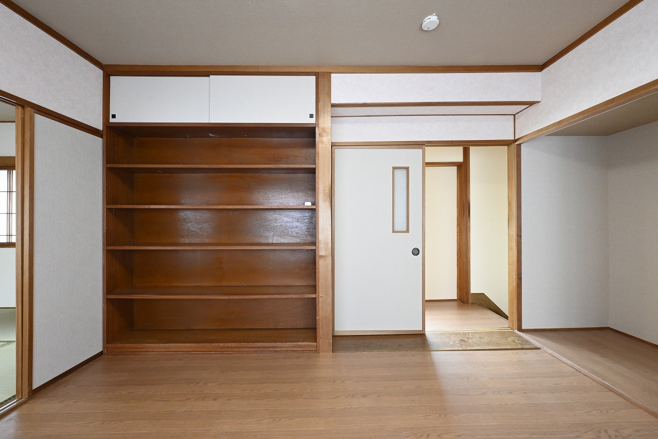 江南区亀田新明町4丁目 中古住宅 8LD+K - 