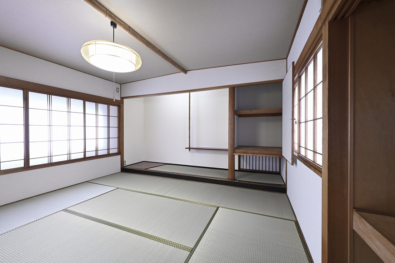 江南区亀田新明町4丁目 中古住宅 8LD+K - 