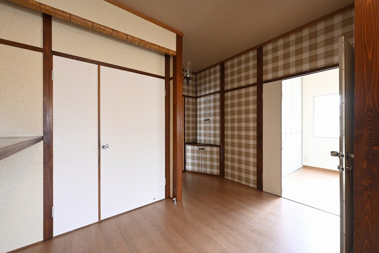 江南区亀田新明町4丁目 中古住宅 8LD+K - 