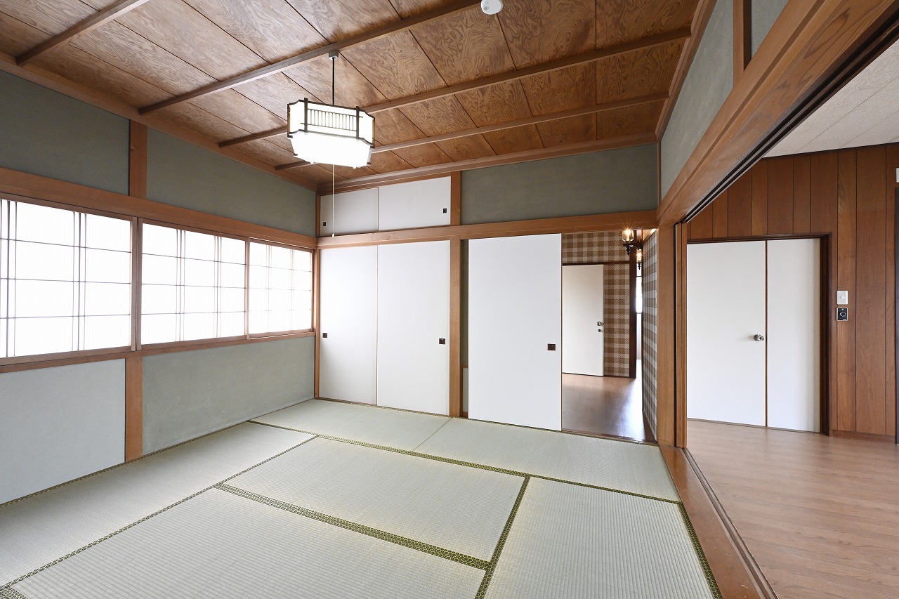 江南区亀田新明町4丁目 中古住宅 8LD+K - 
