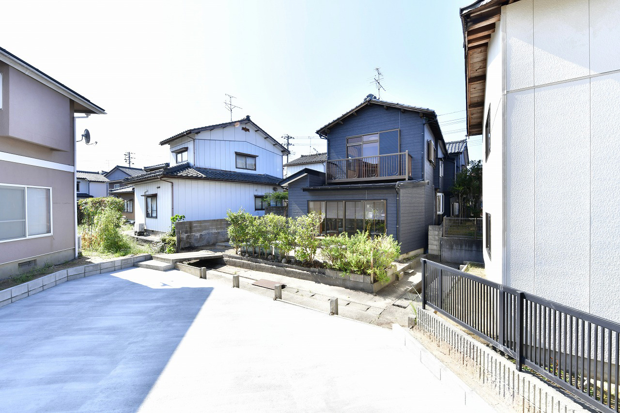江南区亀田新明町4丁目 中古住宅 8LD+K - 