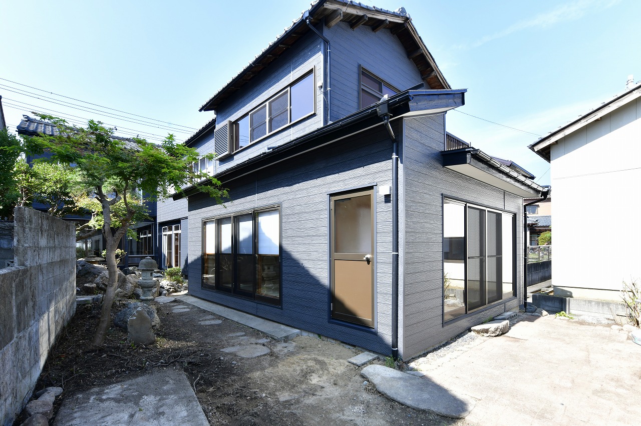 江南区亀田新明町4丁目 中古住宅 8LD+K - 