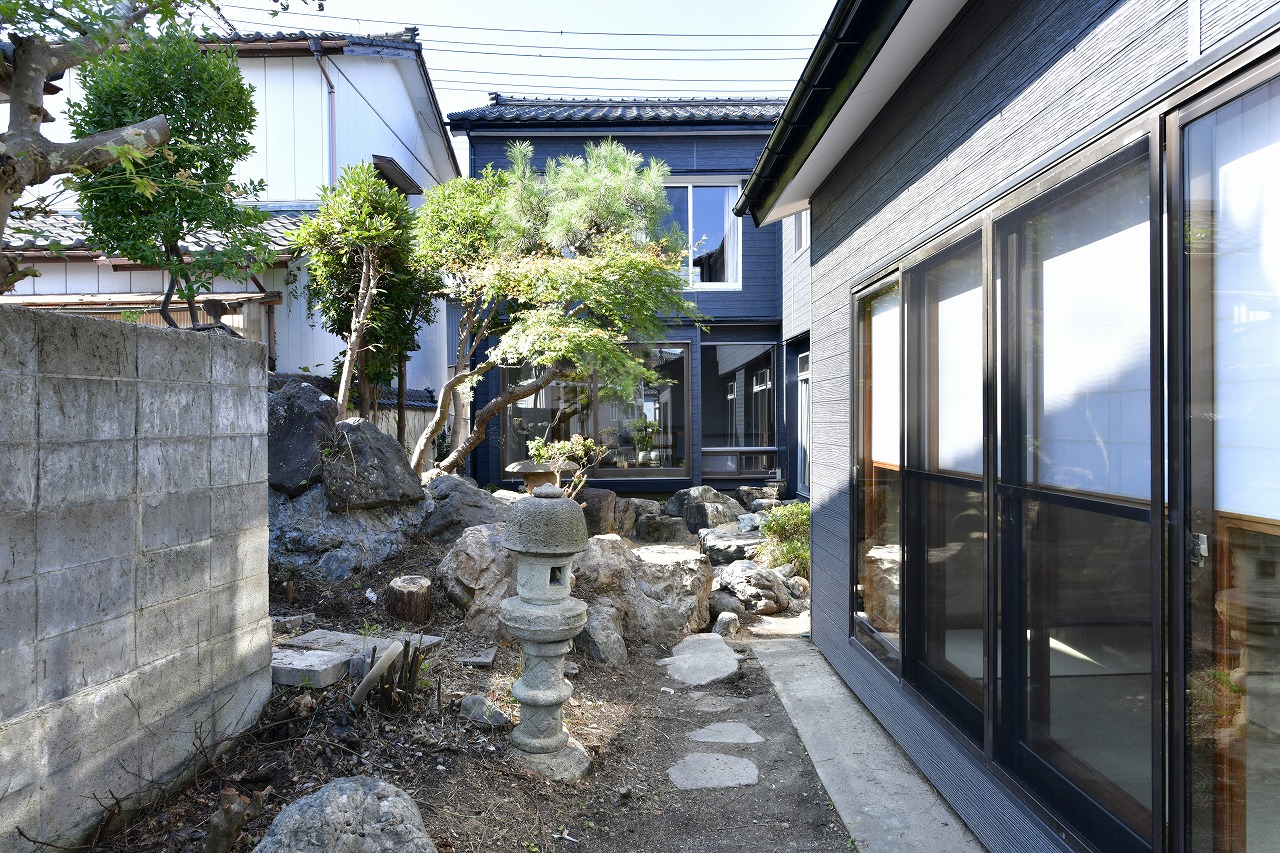 江南区亀田新明町4丁目 中古住宅 8LD+K - 