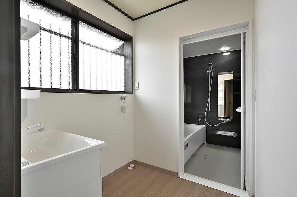 Niigata City Higashi Ward Nakayama 6-chome - 