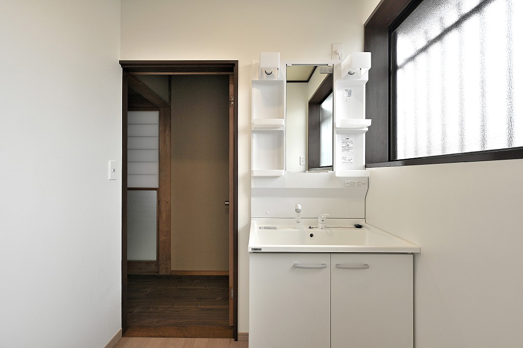 Niigata City Higashi Ward Nakayama 6-chome - 