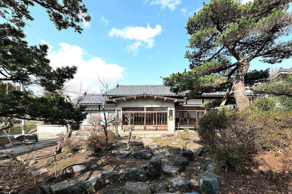新潟県新潟市秋葉区小口1071番地の古民家