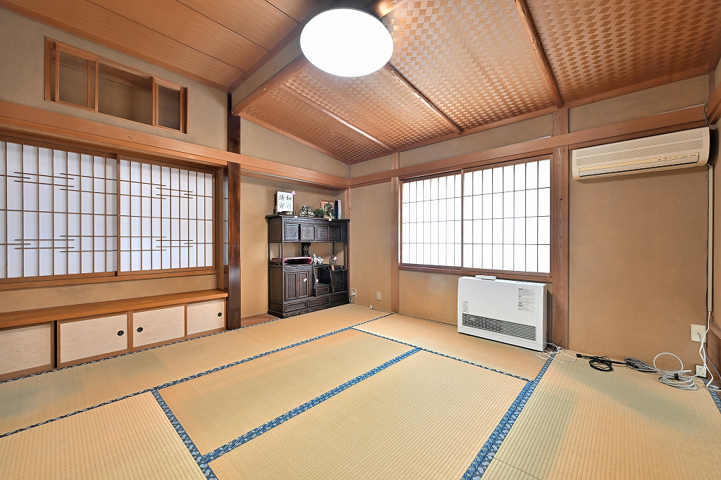 新潟県新発田市大栄町4丁目 中古住宅 6DK - 