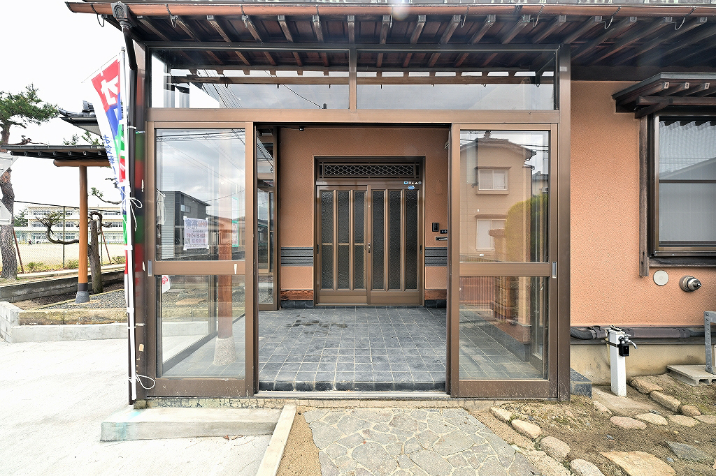 新潟県新発田市大栄町4丁目 中古住宅 6DK - 