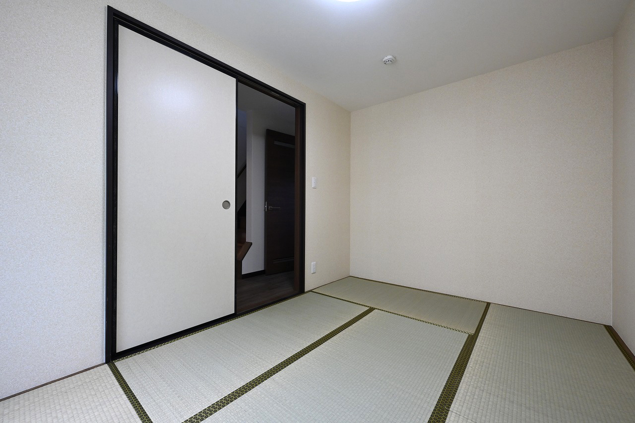 新潟県燕市水道町4丁目A棟 - 